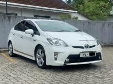 https://riyasewana.com/uploads/toyota-prius-s-25131817623.jpg