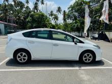 https://riyasewana.com/uploads/toyota-prius-s-2612590117416.jpg