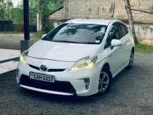 Toyota Prius S Led 2013 Car