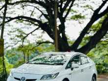 Toyota Prius S LED 2015 Car