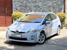 Toyota Prius S Touring 2011 Car