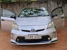 Toyota Prius S 2013 Car