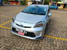 Toyota Prius S 2015 Car