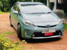 Toyota Prius S 2015 Car