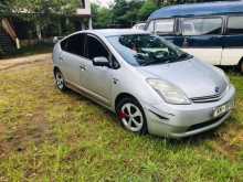 https://riyasewana.com/uploads/toyota-prius-s-28734384483.jpg