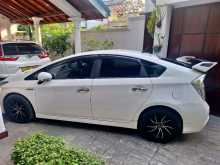 https://riyasewana.com/uploads/toyota-prius-s-28847374542.jpg