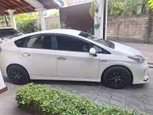 https://riyasewana.com/uploads/toyota-prius-s-28847374913.jpg