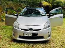 Toyota Prius S Touring 2010 Car