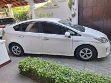https://riyasewana.com/uploads/toyota-prius-s-292044384653.jpg