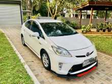 Toyota Prius S LED 2012 Car