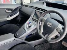 https://riyasewana.com/uploads/toyota-prius-s-2950426023.jpg