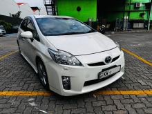 https://riyasewana.com/uploads/toyota-prius-s-297405910244.jpg