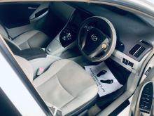 https://riyasewana.com/uploads/toyota-prius-s-297410010025.jpg