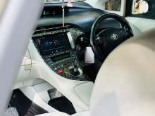 https://riyasewana.com/uploads/toyota-prius-s-300014724661.jpg