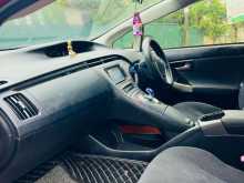 https://riyasewana.com/uploads/toyota-prius-s-301347464973.jpg