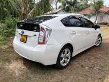 https://riyasewana.com/uploads/toyota-prius-s-302010574752.jpg