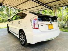 https://riyasewana.com/uploads/toyota-prius-s-308524617296.jpg