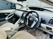 https://riyasewana.com/uploads/toyota-prius-s-310002622632.jpg
