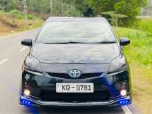 Toyota Prius S Touring 2011 Car