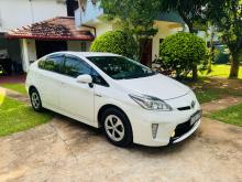 Toyota PRIUS S LED 2013 Car