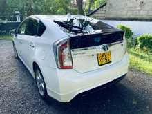 https://riyasewana.com/uploads/toyota-prius-s-3143656746.jpg