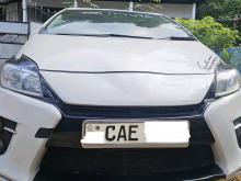Toyota PRIUS S LED 2014 Car