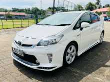 https://riyasewana.com/uploads/toyota-prius-s-41837594702.jpg