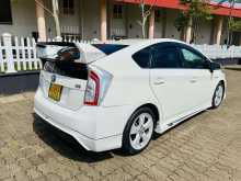 https://riyasewana.com/uploads/toyota-prius-s-41838004863.jpg