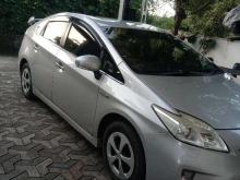 https://riyasewana.com/uploads/toyota-prius-s-41845336204.jpg