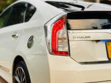 https://riyasewana.com/uploads/toyota-prius-s-4194654396.jpg