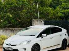 https://riyasewana.com/uploads/toyota-prius-s-4194654722.jpg