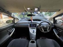 https://riyasewana.com/uploads/toyota-prius-s-420365124503.jpg