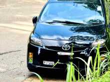 Toyota PRIUS S TOURING 2013 Car