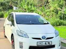 https://riyasewana.com/uploads/toyota-prius-s-47050122032.jpg