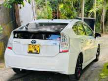 https://riyasewana.com/uploads/toyota-prius-s-511072622423.jpg