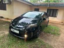 https://riyasewana.com/uploads/toyota-prius-s-5135503361.jpg