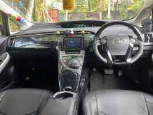 https://riyasewana.com/uploads/toyota-prius-s-5135503635.jpg