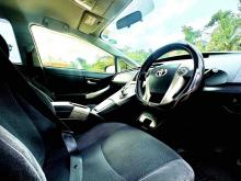https://riyasewana.com/uploads/toyota-prius-s-55574824572.jpg