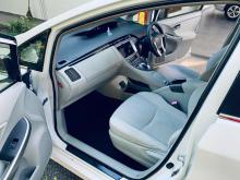 https://riyasewana.com/uploads/toyota-prius-s-5714416364.jpg