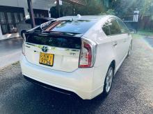 https://riyasewana.com/uploads/toyota-prius-s-5714416895.jpg