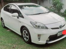 Toyota Prius S LED 2013 Car