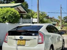 https://riyasewana.com/uploads/toyota-prius-s-68453724311.jpg