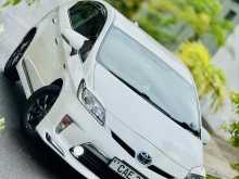 Toyota PRIUS S LIMITED 2014 Car