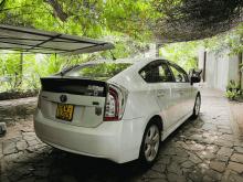 https://riyasewana.com/uploads/toyota-prius-s-712584910872.jpg