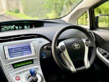 https://riyasewana.com/uploads/toyota-prius-s-910391517365.jpg