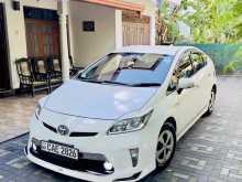 Toyota PRIUS S LIMITED 2014 Car