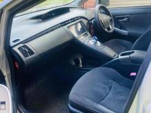 https://riyasewana.com/uploads/toyota-prius-s-97432524231.jpg