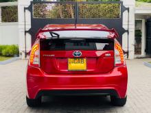 https://riyasewana.com/uploads/toyota-prius-s-touring-1813085317476.jpg