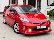 Toyota PRIUS S Touring 2013 Car