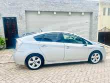 https://riyasewana.com/uploads/toyota-prius-sled-181341622962.jpg